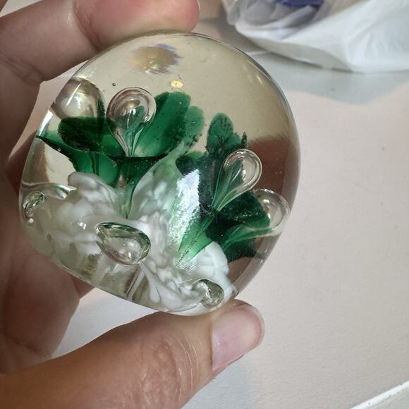 Vintage Green Joe St. Clair Controlled Bubble Art Glass Paperweight 3.5"x3 - Picture 7 of 9